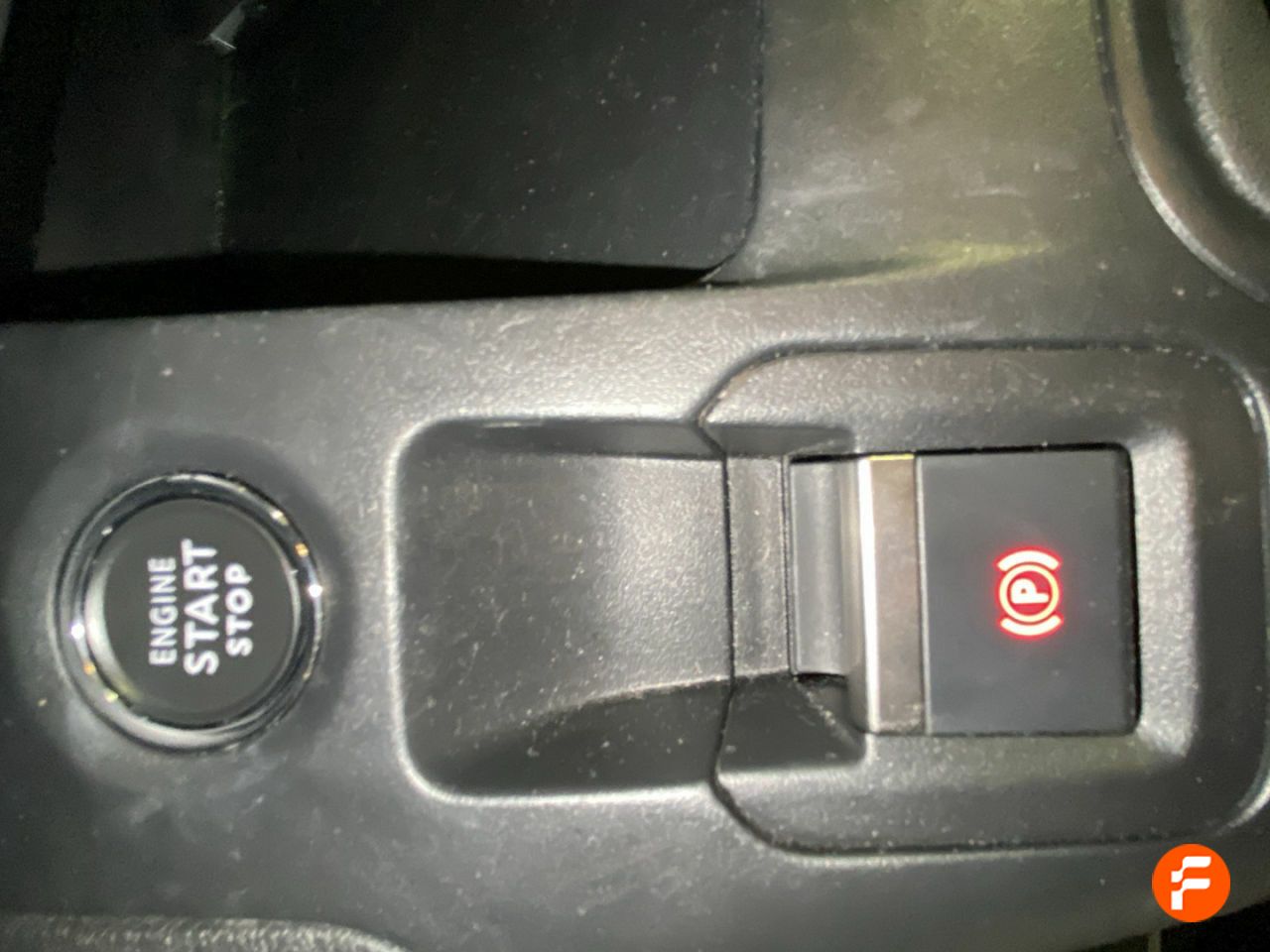Foto Peugeot Rifter 14