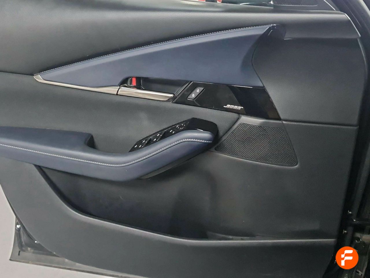 Foto Mazda CX-30 19
