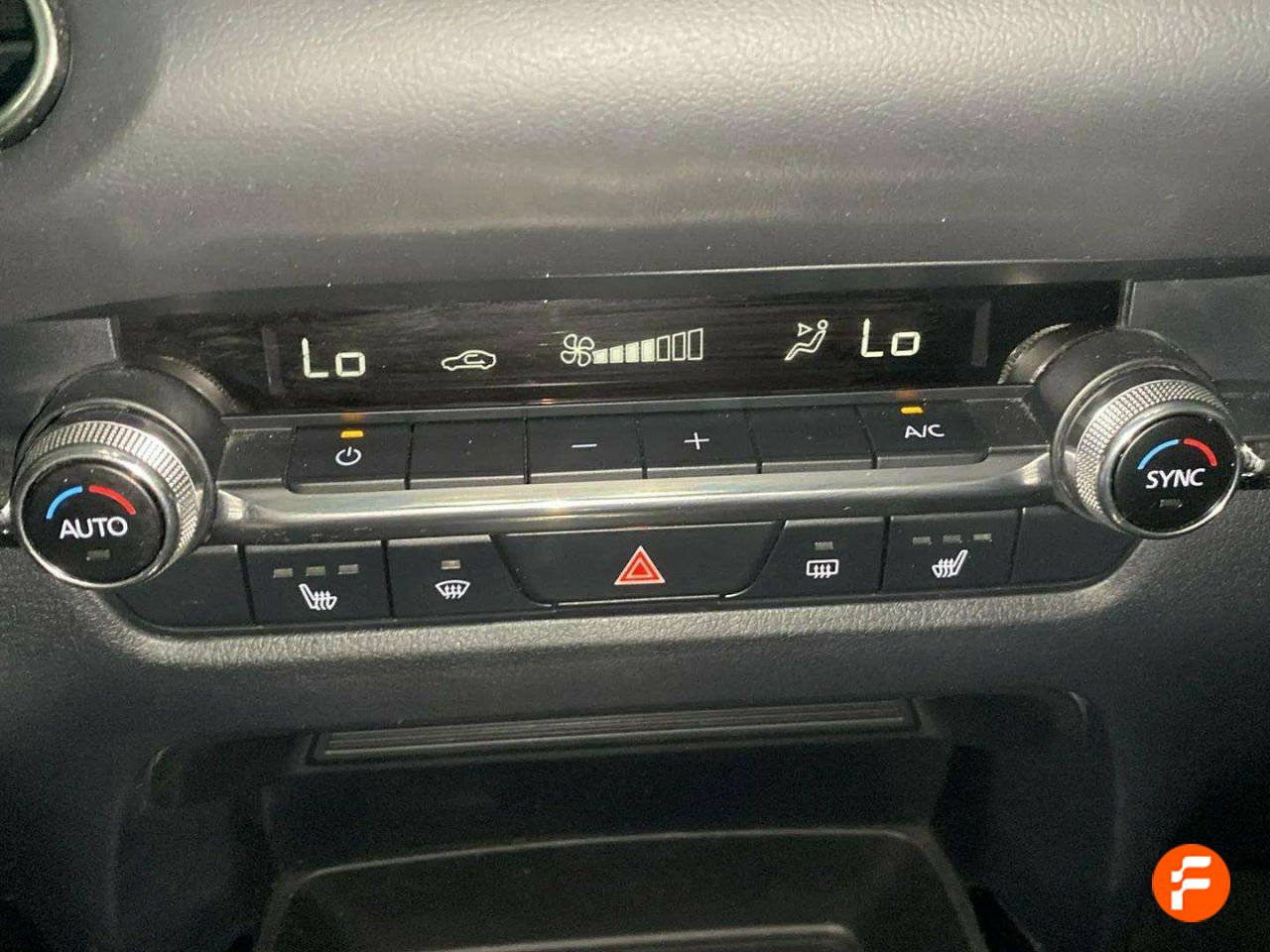 Foto Mazda CX-30 18