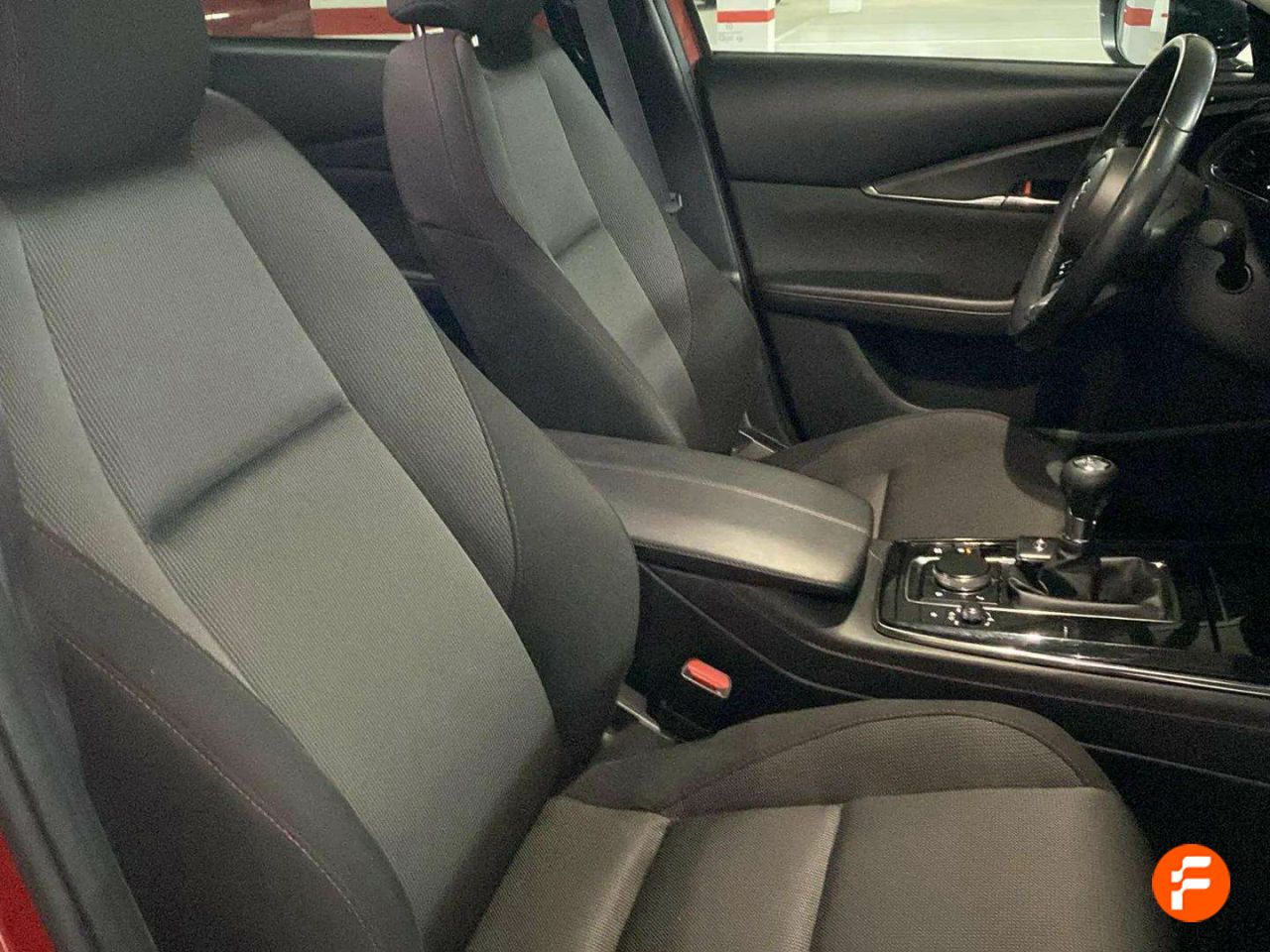 Foto Mazda CX-30 24