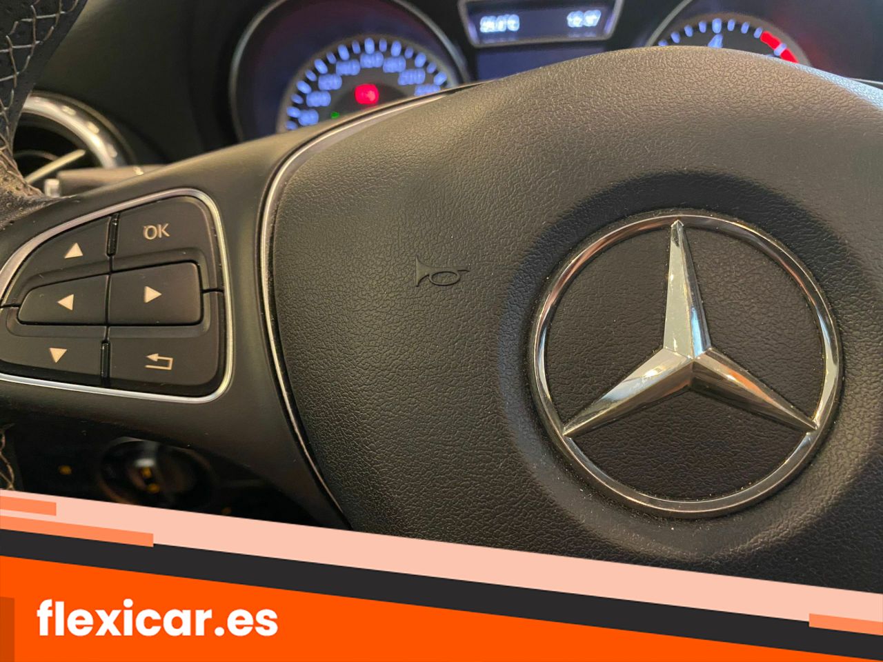 Foto Mercedes-Benz Clase GLA 13