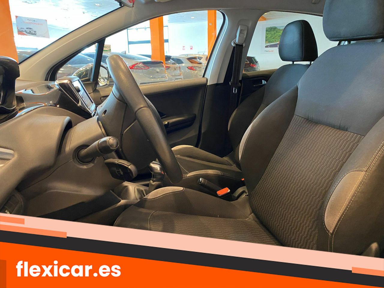Foto Peugeot 208 10