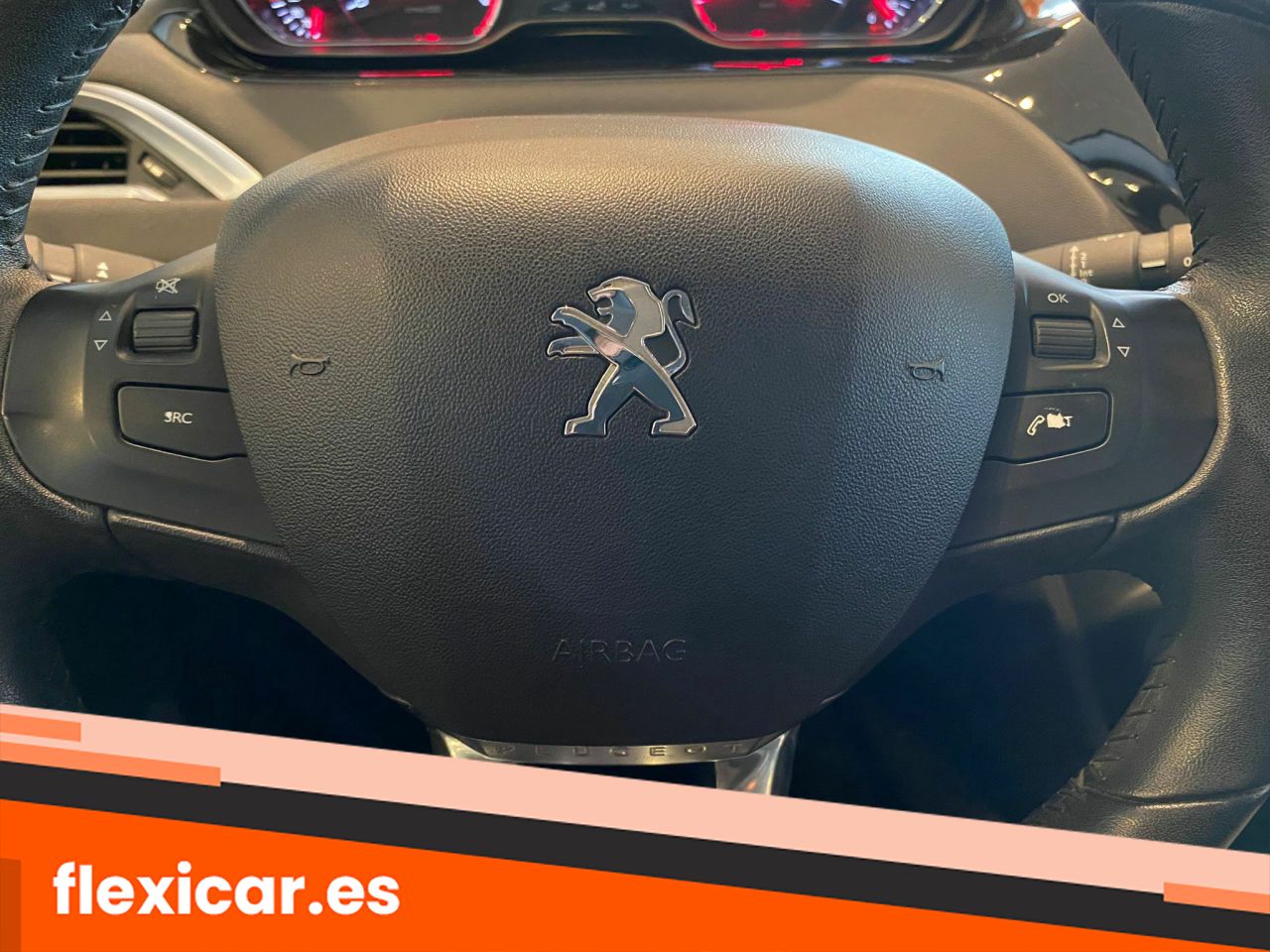 Foto Peugeot 208 12