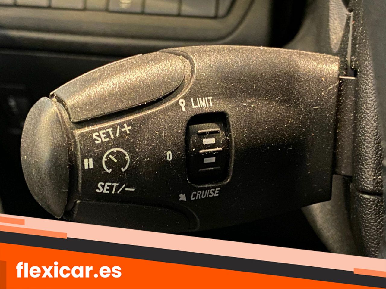 Foto Peugeot 208 14