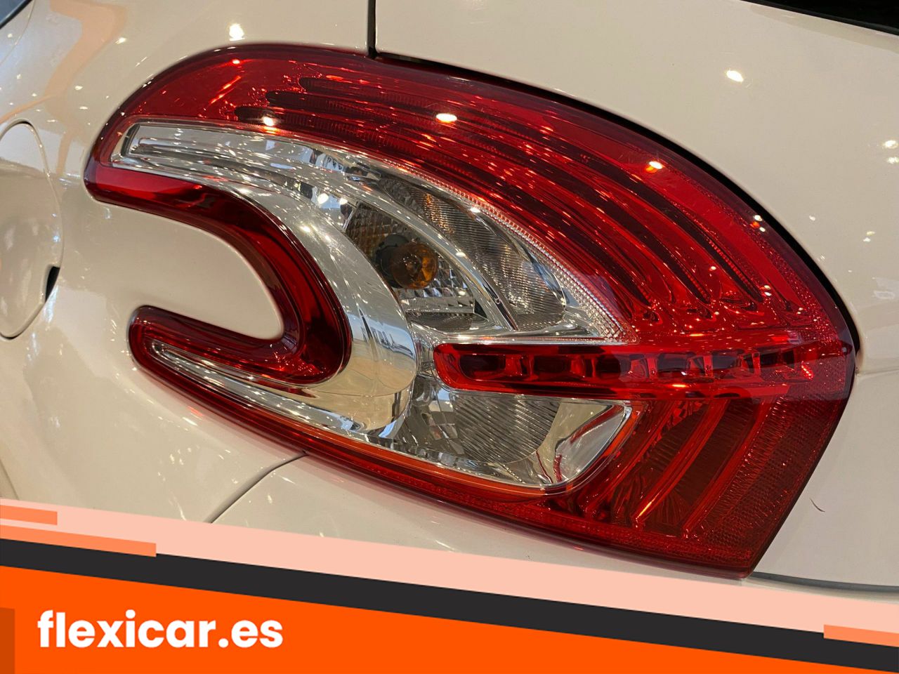 Foto Peugeot 208 31