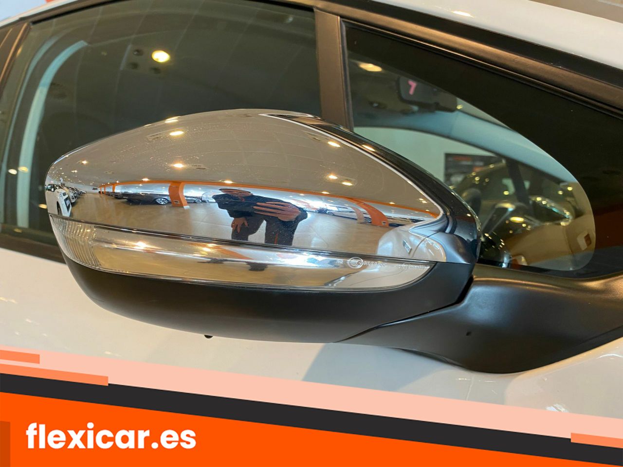 Foto Peugeot 208 32