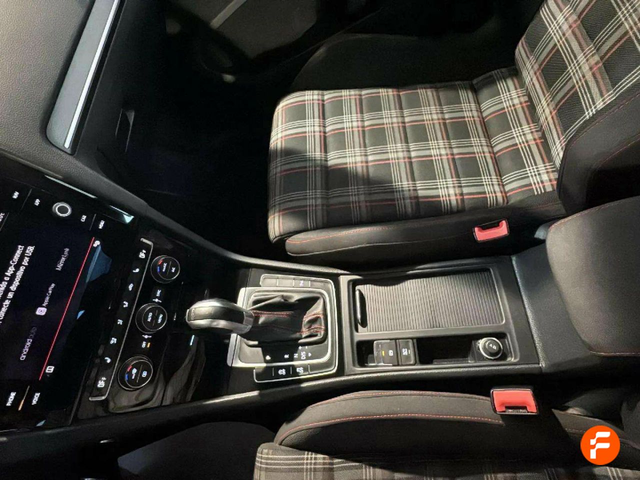 Foto Volkswagen Golf 27