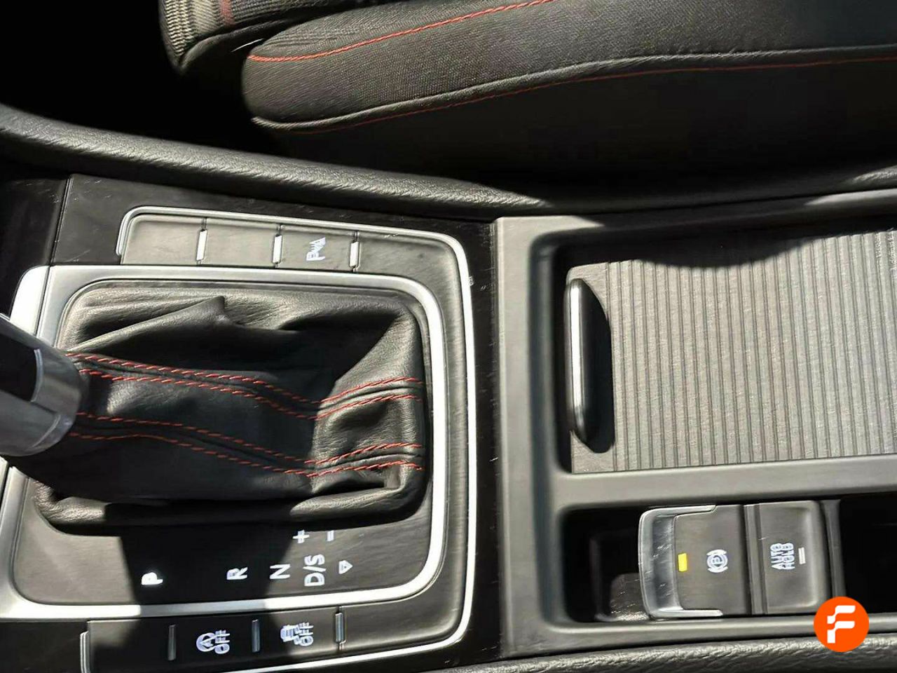 Foto Volkswagen Golf 29