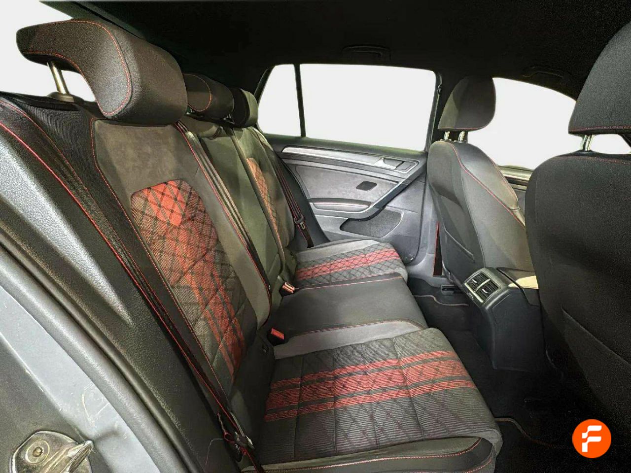 Foto Volkswagen Golf 15