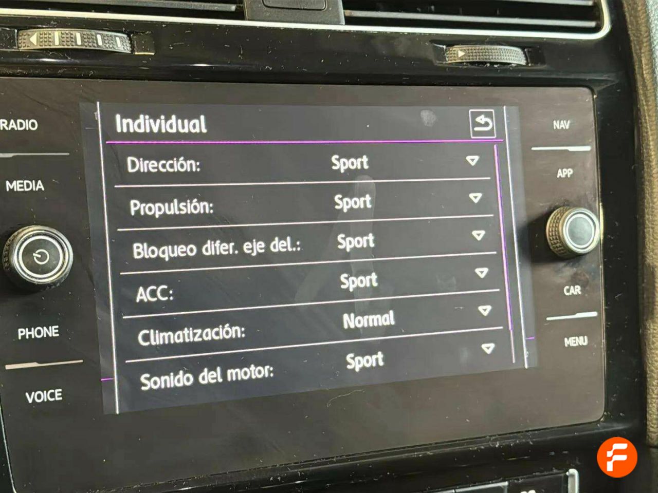 Foto Volkswagen Golf 31
