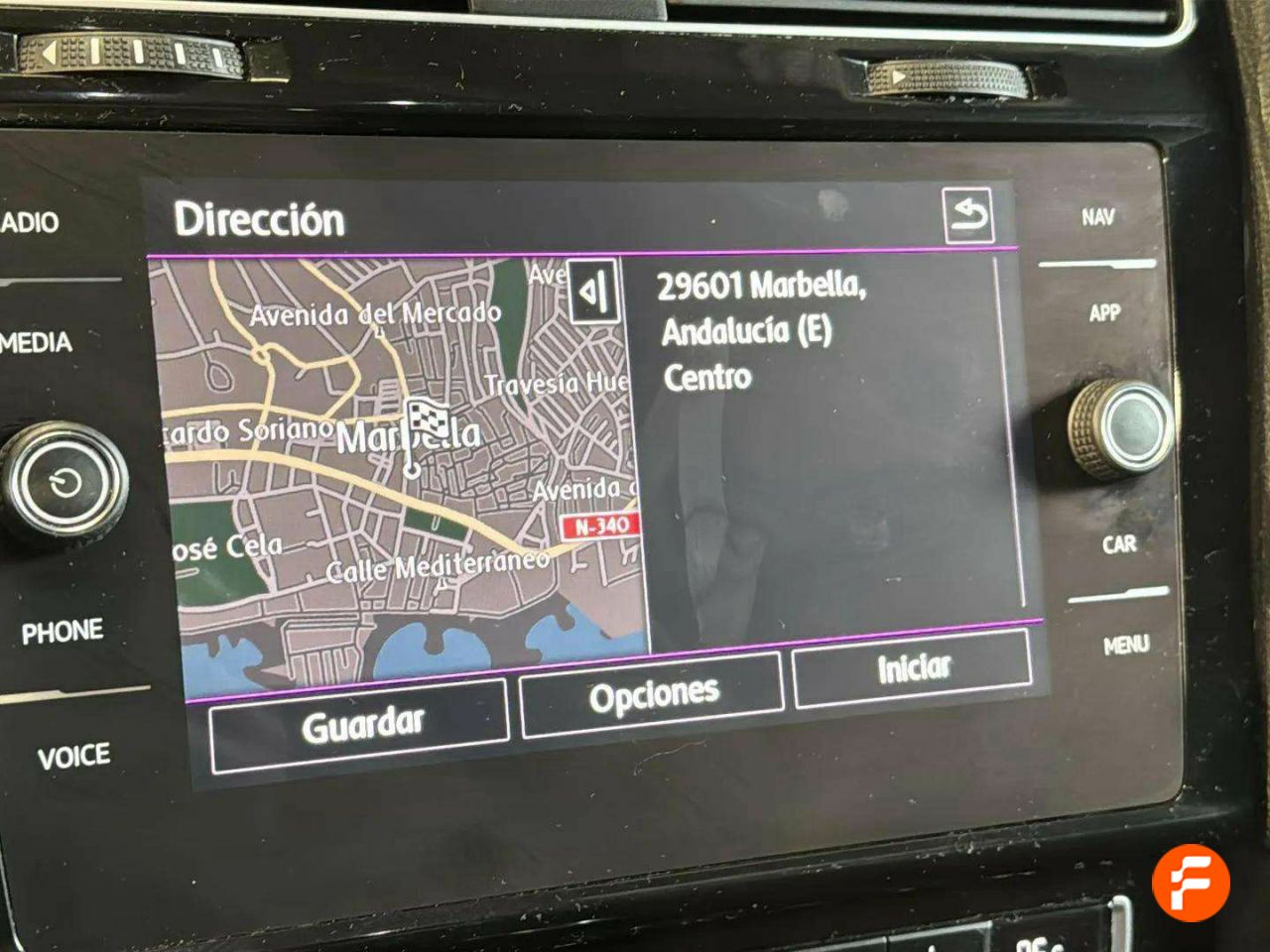 Foto Volkswagen Golf 32