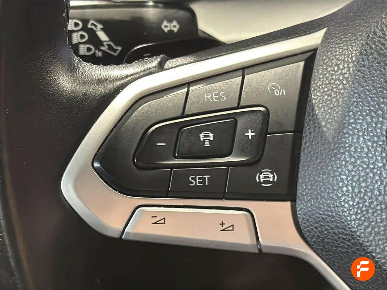 Foto Volkswagen Golf 28