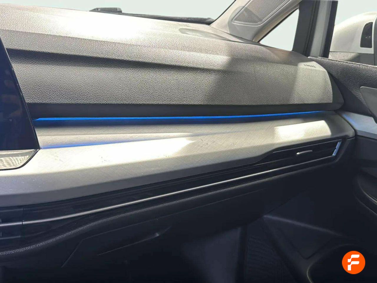 Foto Volkswagen Golf 32