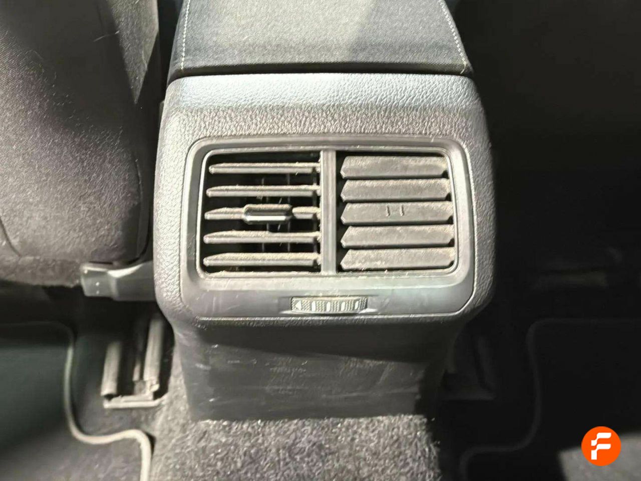 Foto Volkswagen Golf 33