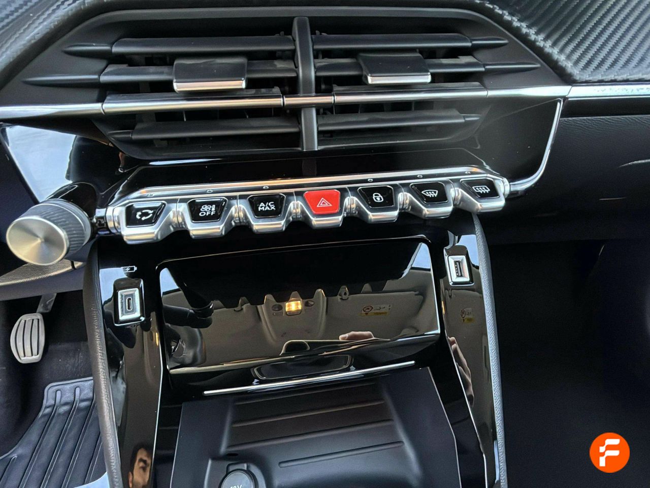 Foto Peugeot 208 17