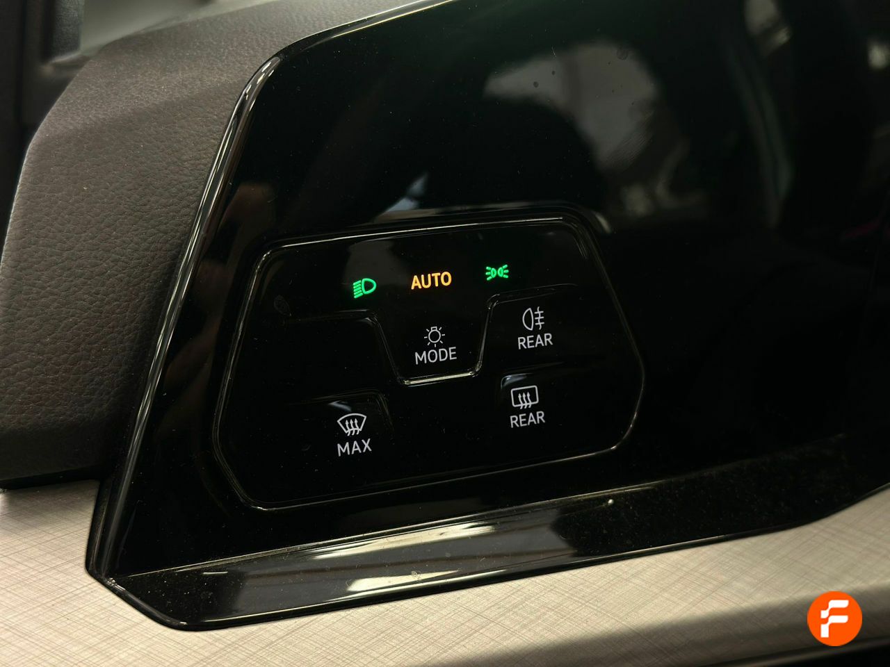 Foto Volkswagen Golf 26
