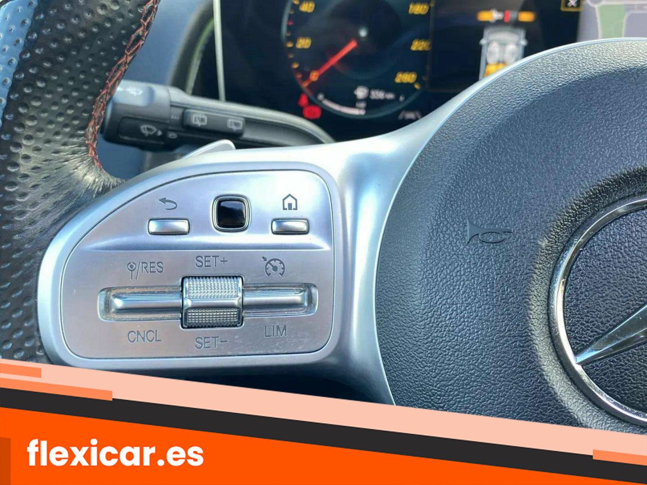 Foto Mercedes-Benz Clase GLB 16