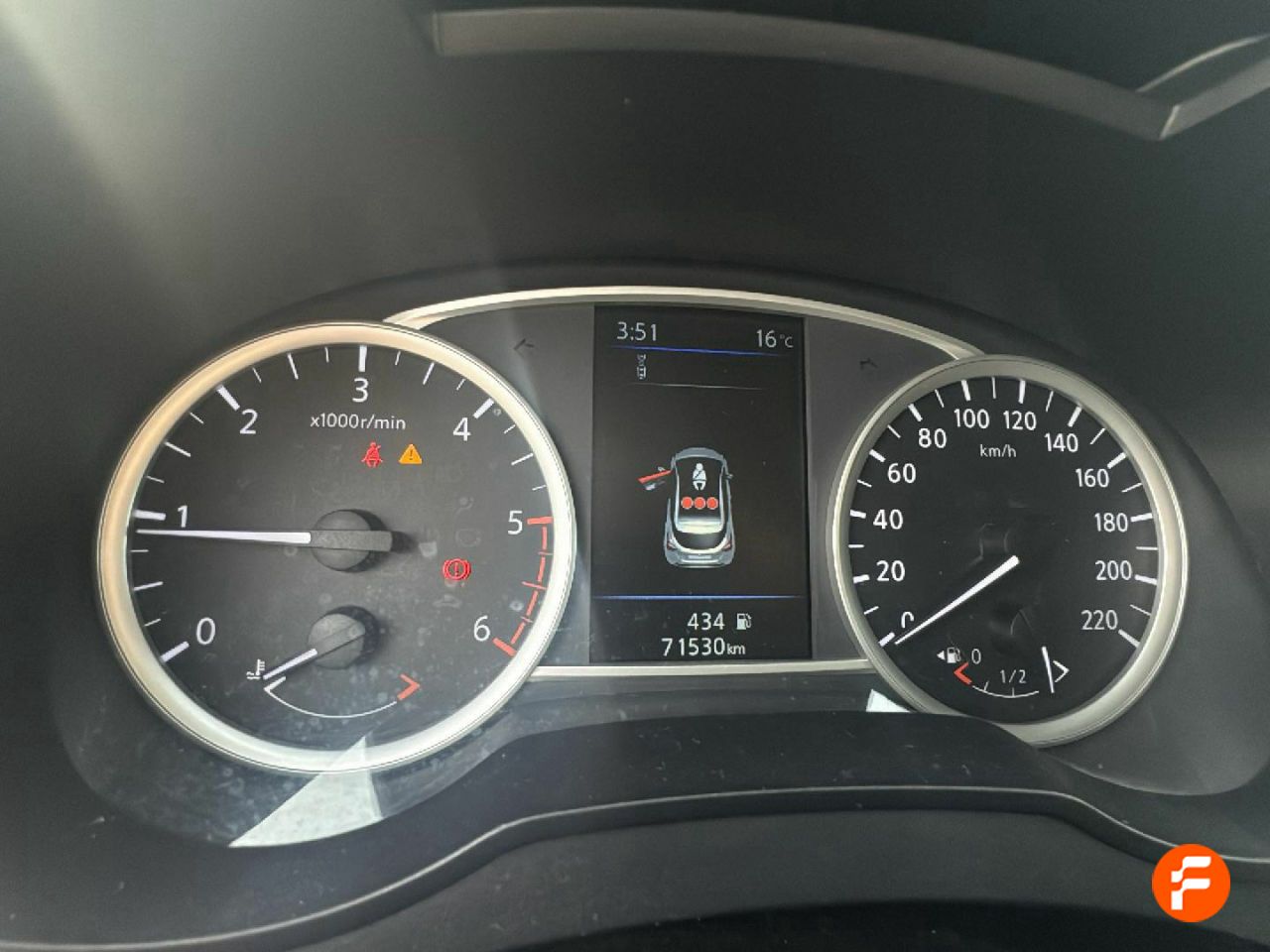 Foto Nissan Micra 10