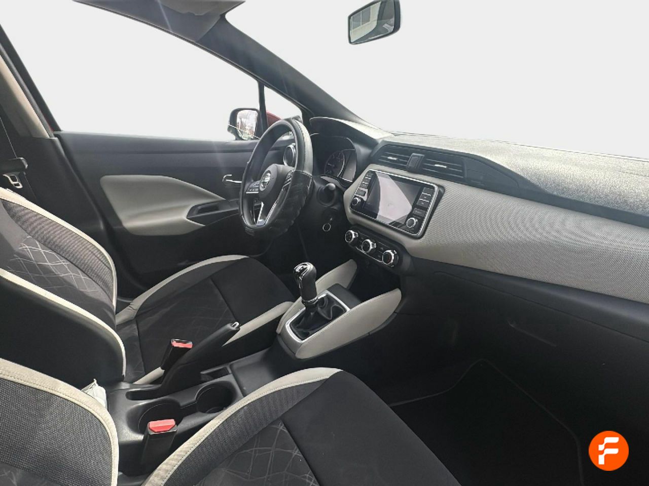 Foto Nissan Micra 13