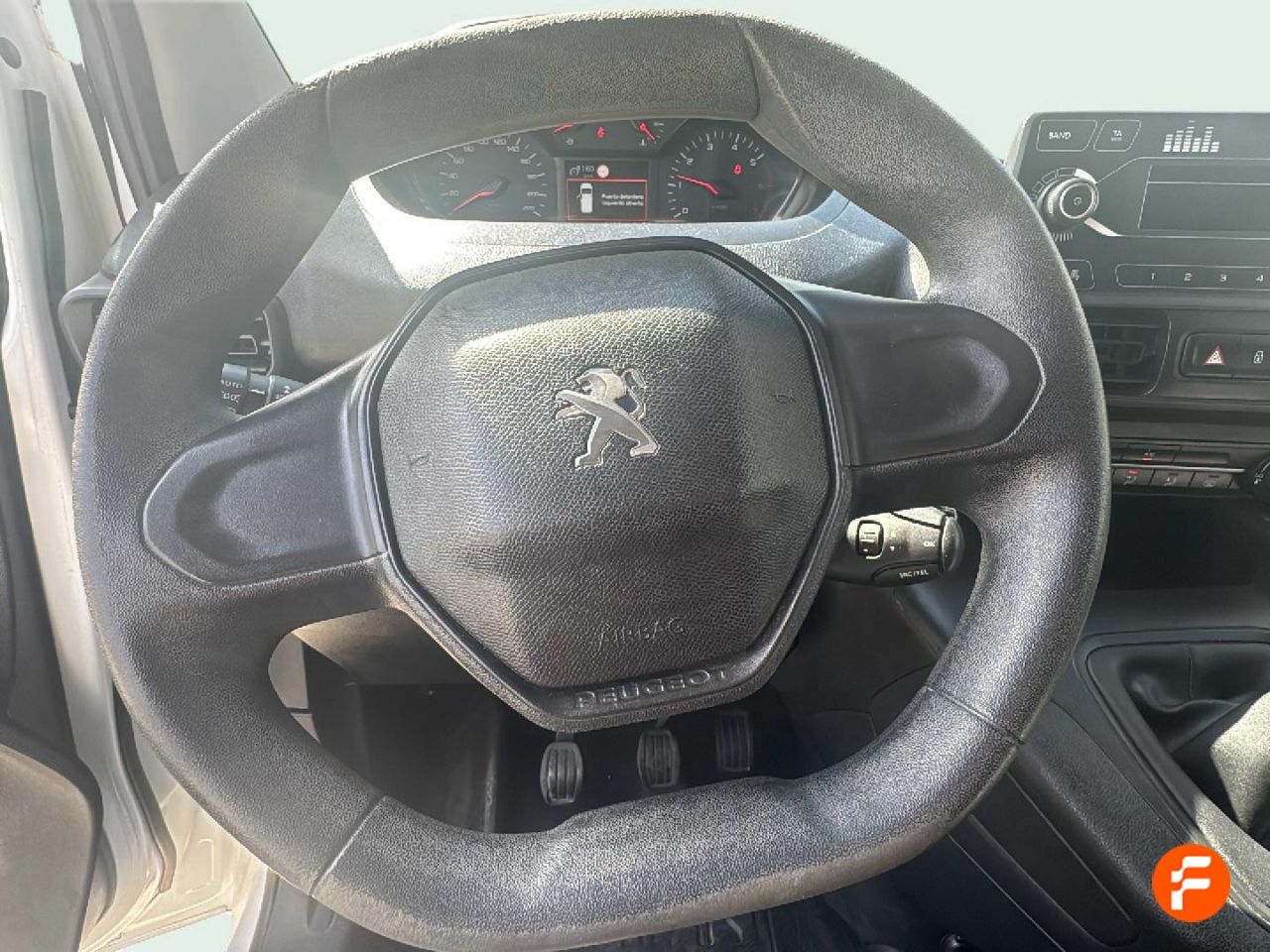 Foto Peugeot Rifter 10
