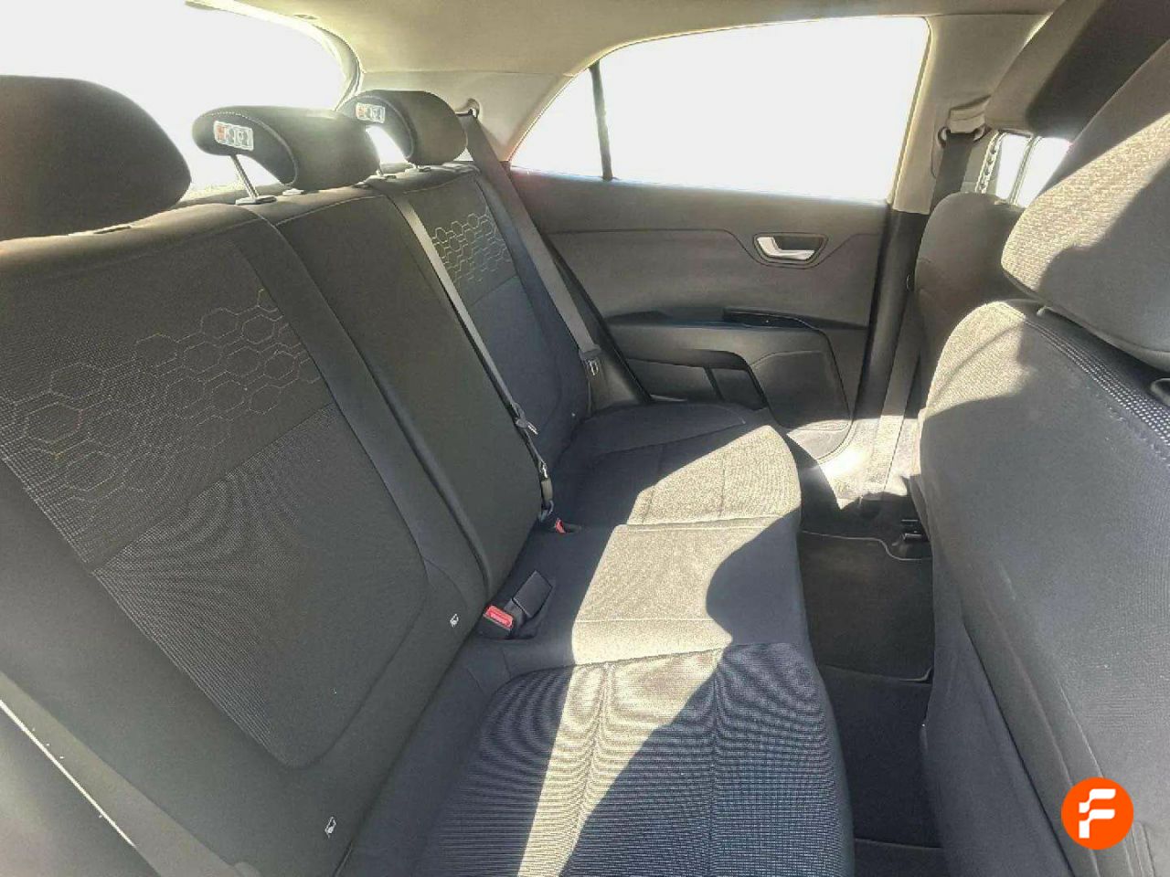 Foto Kia Rio 14