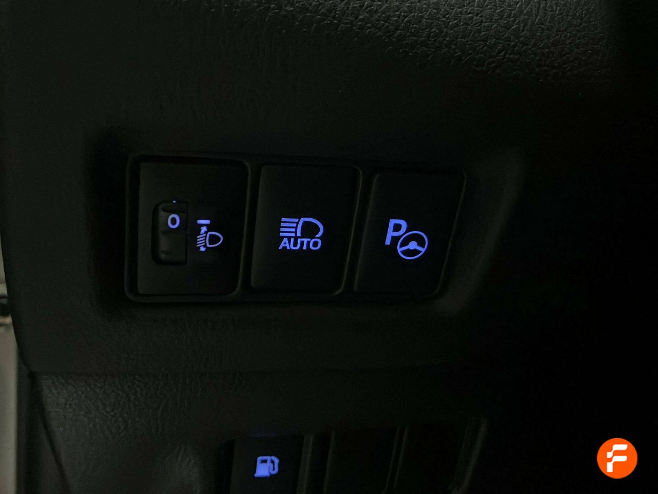 Foto Toyota C-HR 19