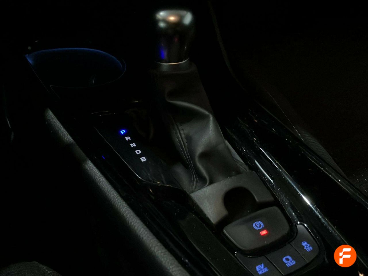 Foto Toyota C-HR 20
