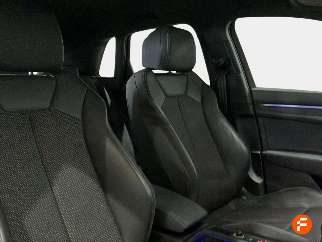 Foto Audi Q3 24