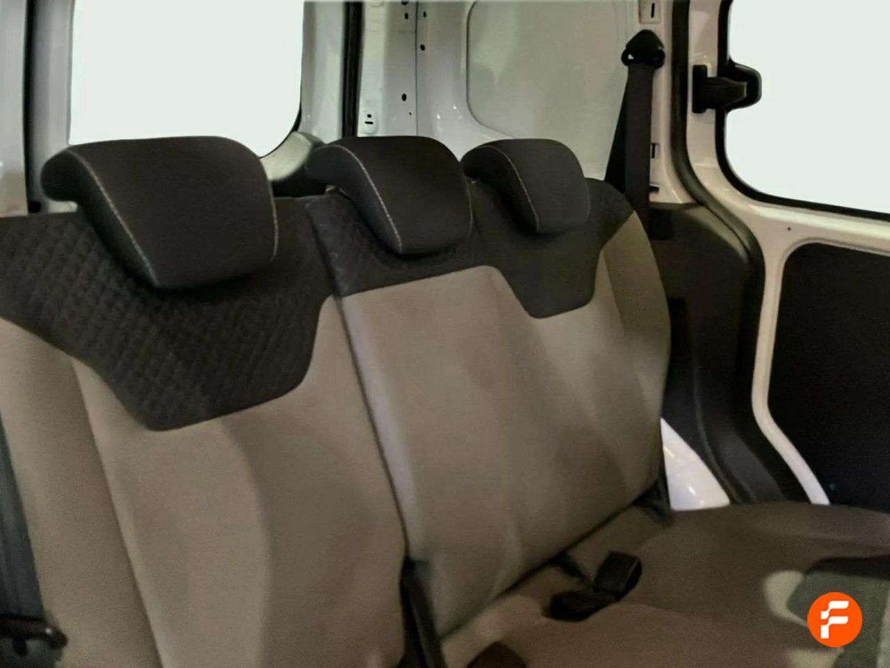 Foto Ford Tourneo Courier 11