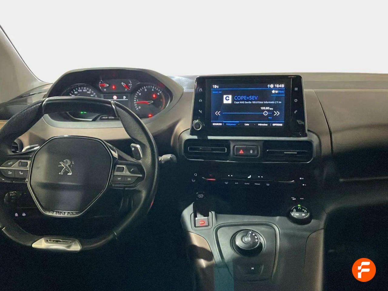 Foto Peugeot Rifter 12