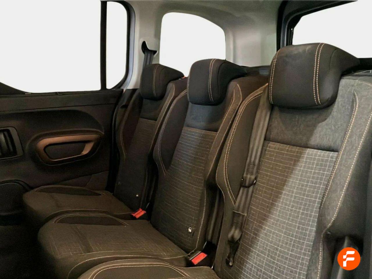 Foto Peugeot Rifter 22
