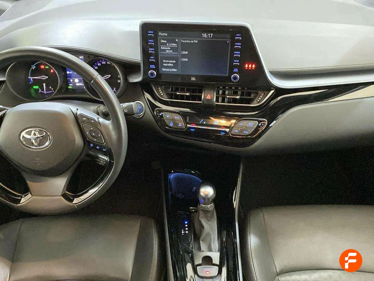 Foto Toyota C-HR 15