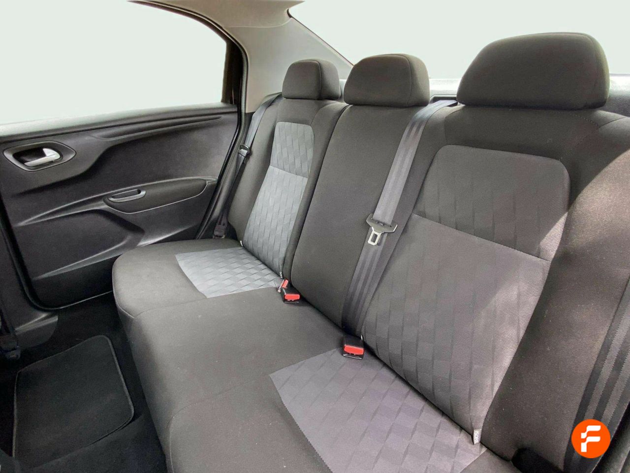 Foto Citroën C-Elysèe 23