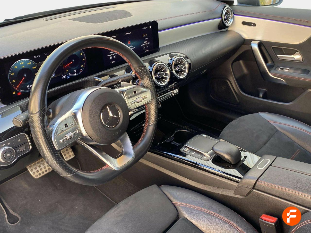 Foto Mercedes-Benz Clase CLA 10