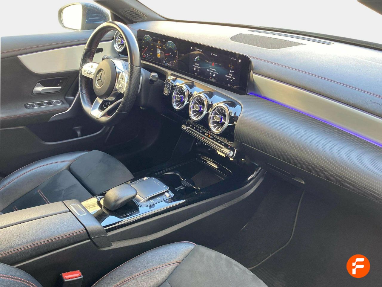 Foto Mercedes-Benz Clase CLA 11