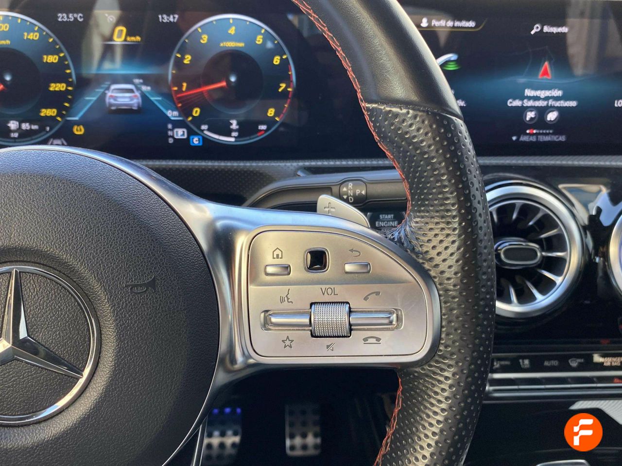 Foto Mercedes-Benz Clase CLA 16