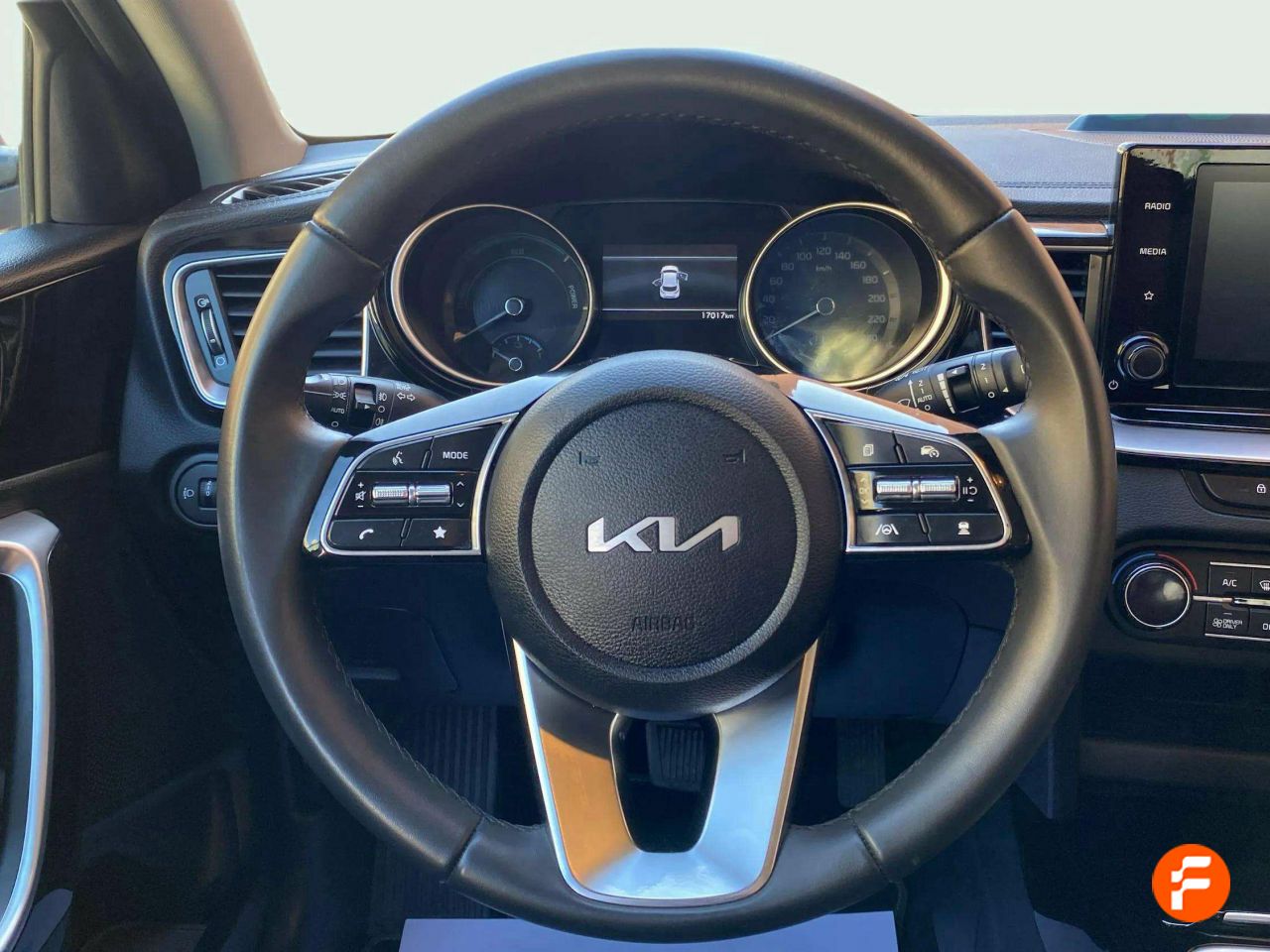 Foto Kia XCeed 11