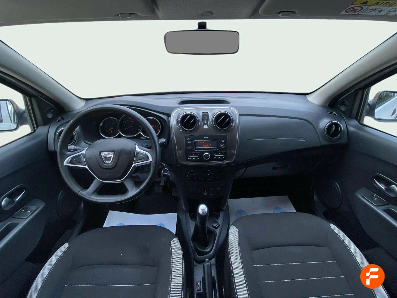 Foto Dacia Sandero 10