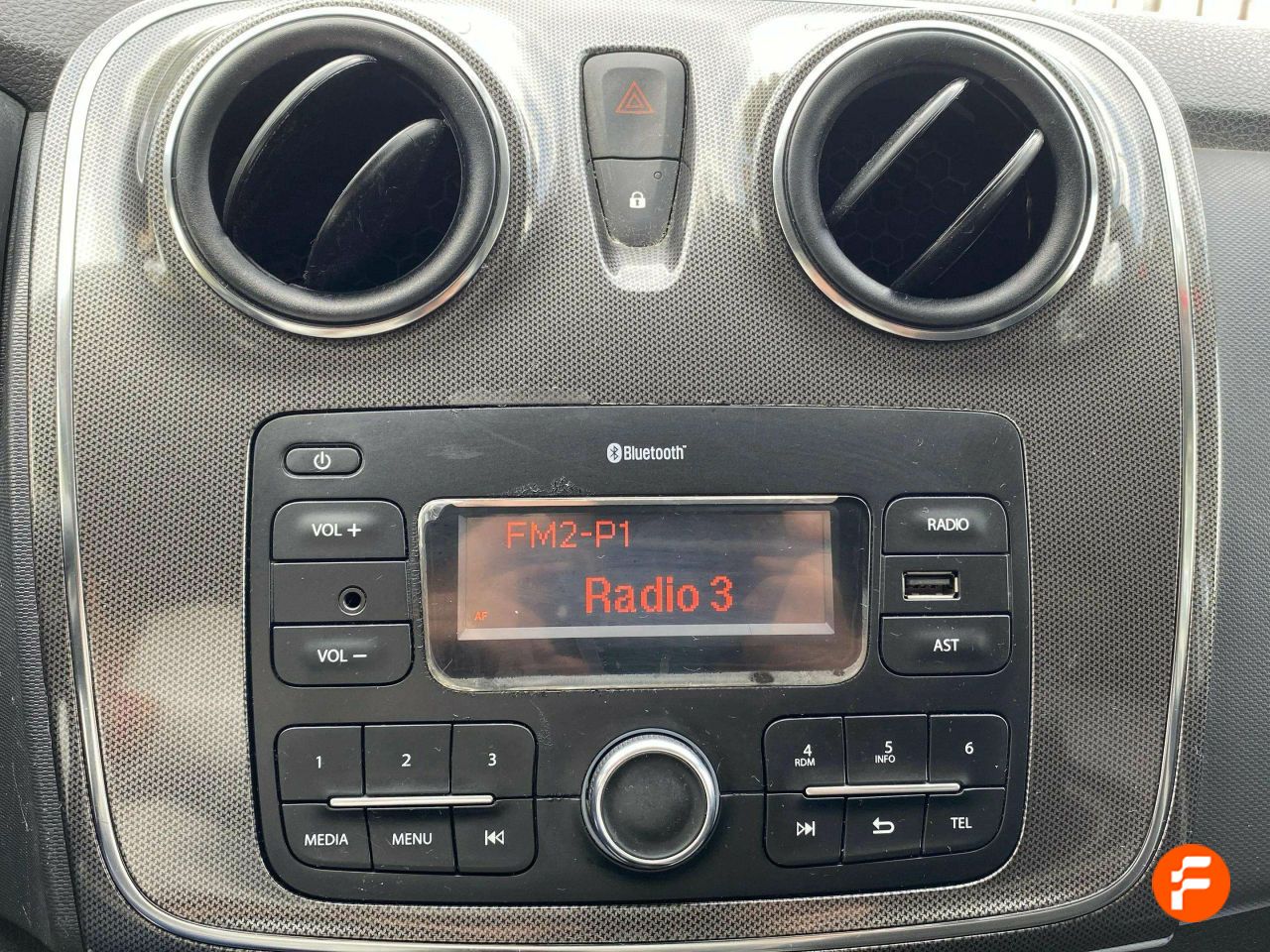 Foto Dacia Sandero 16