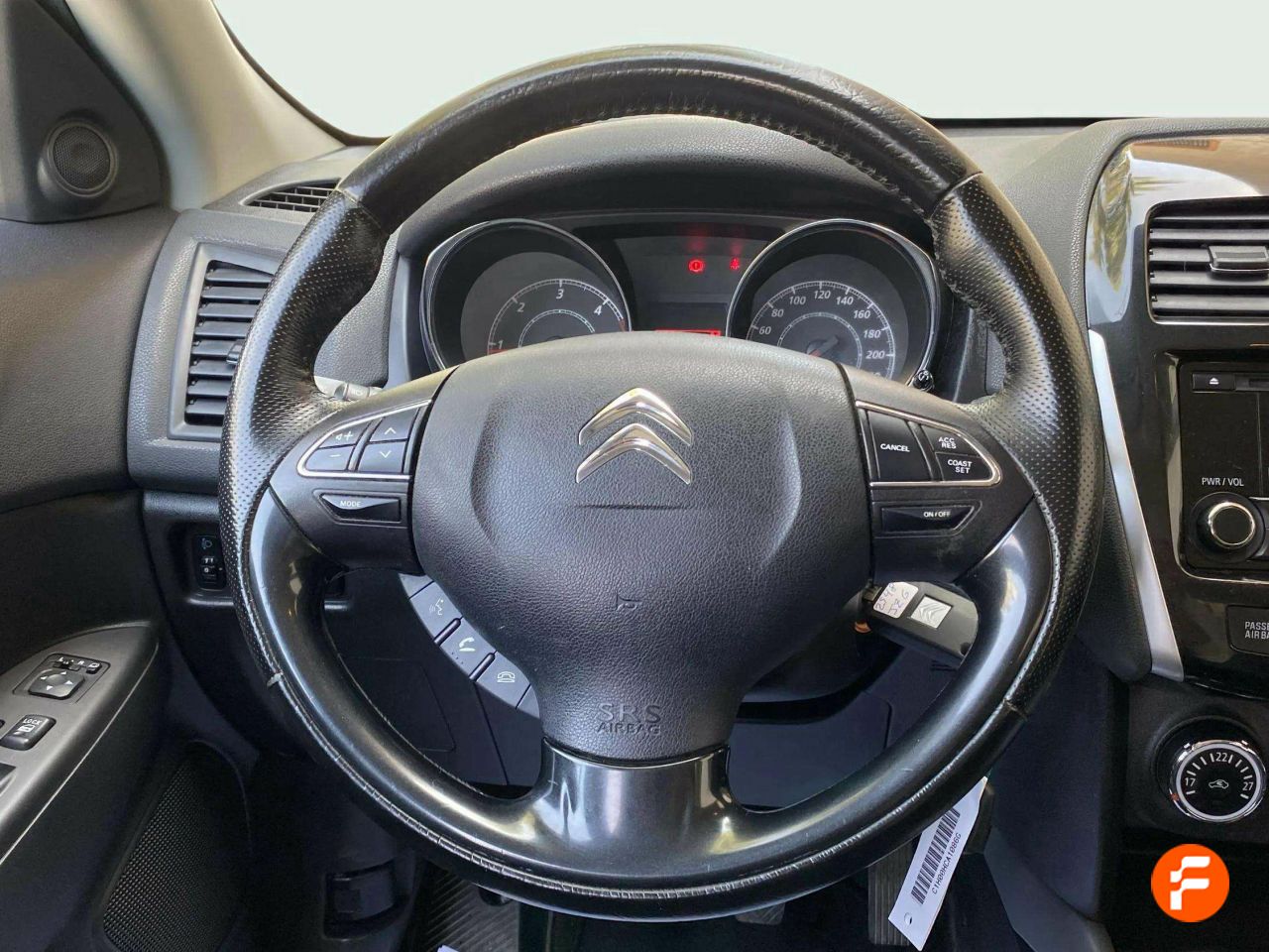 Foto Citroën C4 Aircross 11