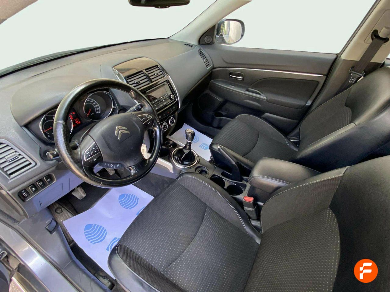 Foto Citroën C4 Aircross 21