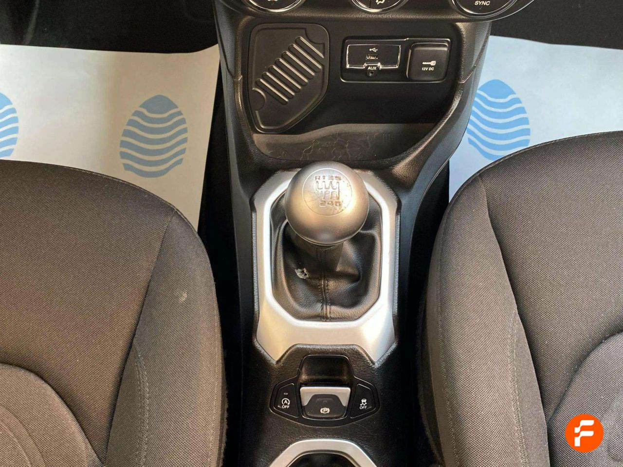 Foto Jeep Renegade 16
