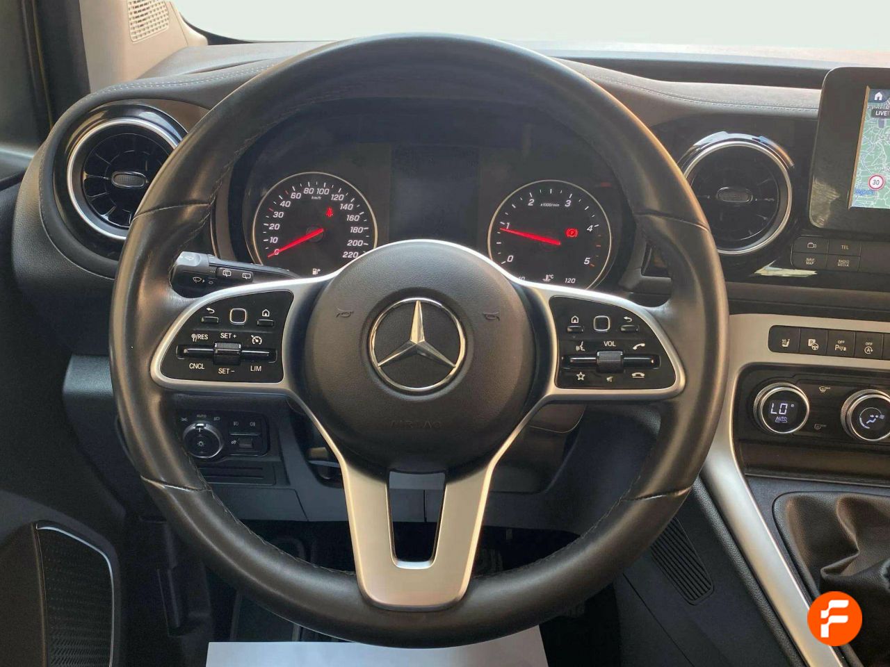 Foto Mercedes-Benz Clase T 11