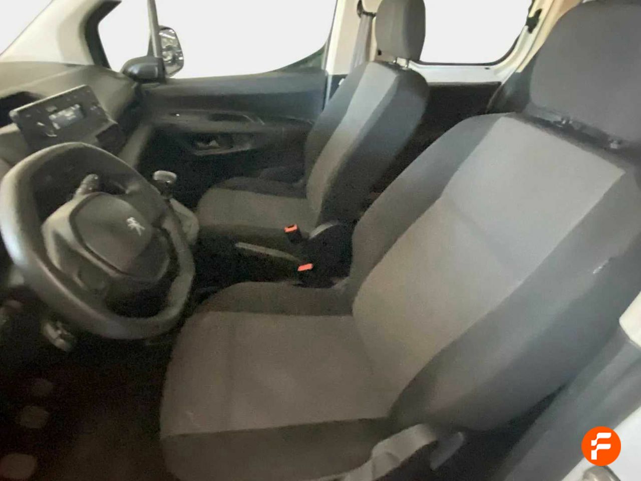 Foto Peugeot Rifter 11