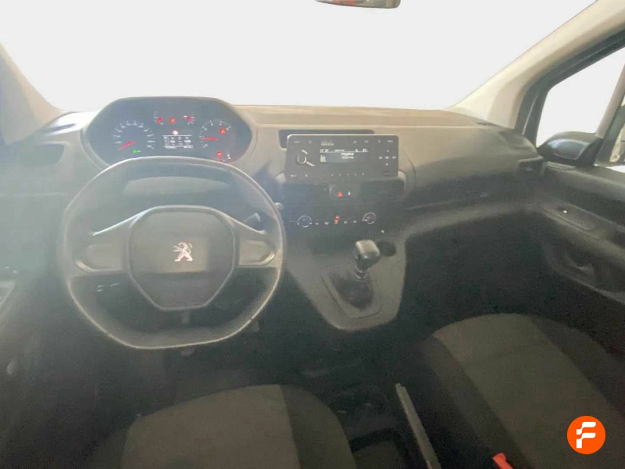 Foto Peugeot Rifter 12