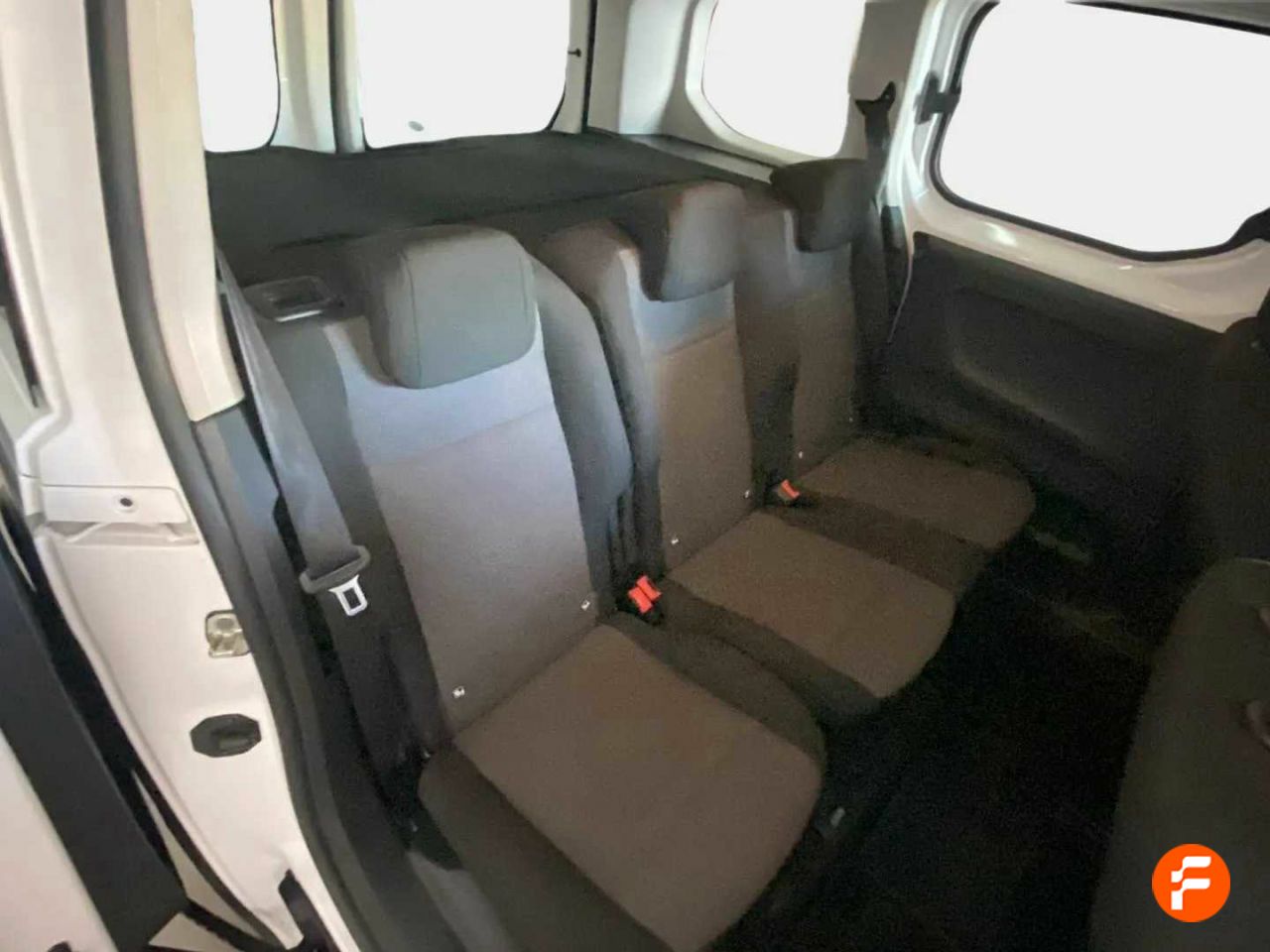 Foto Peugeot Rifter 14