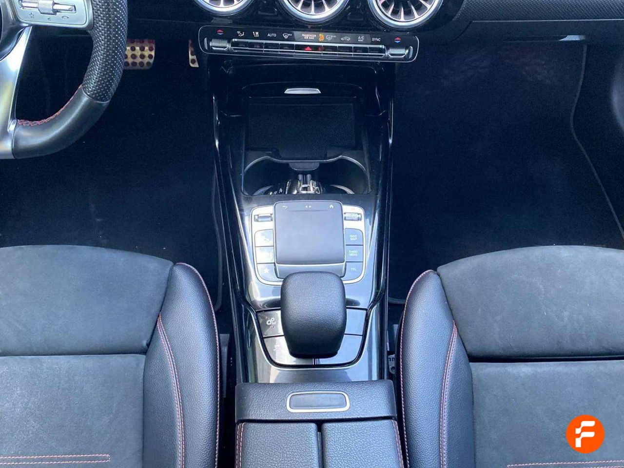 Foto Mercedes-Benz Clase CLA 16