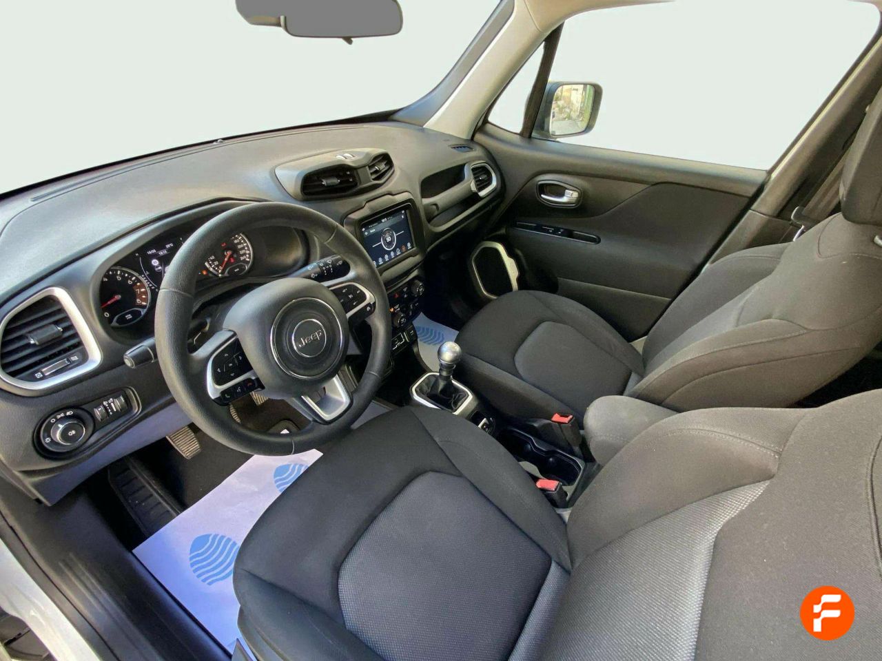 Foto Jeep Renegade 24