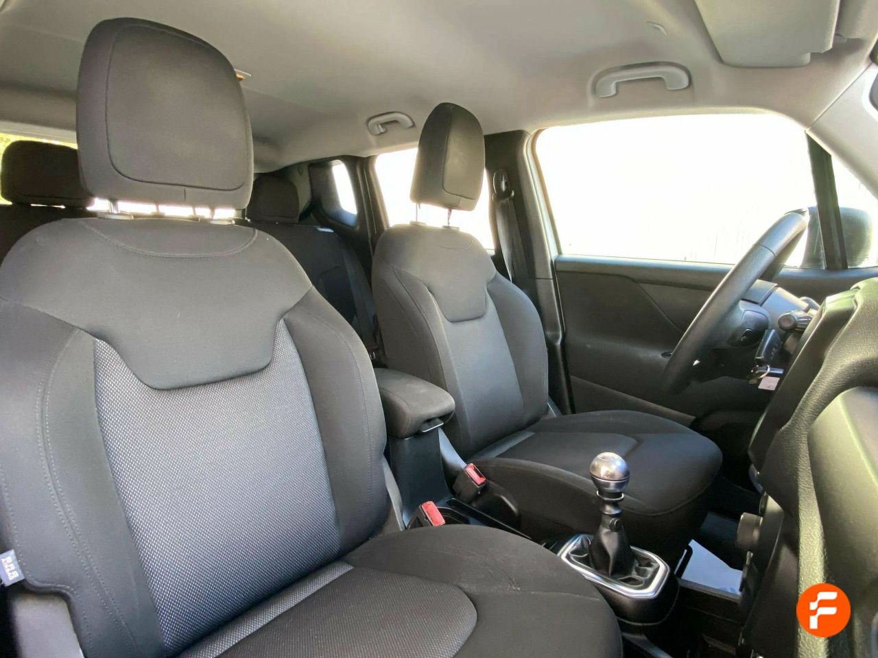 Foto Jeep Renegade 28