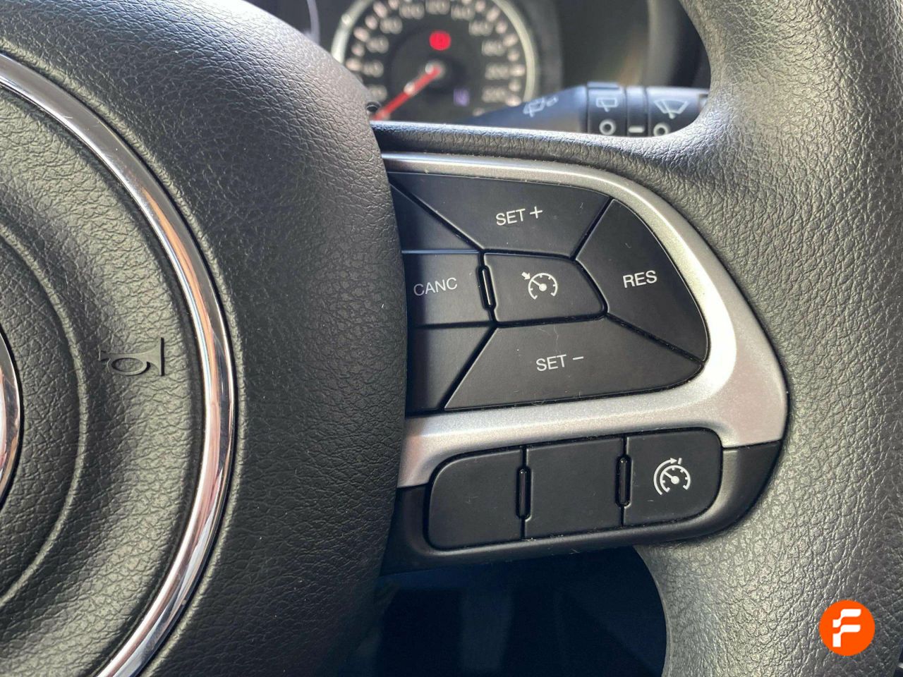 Foto Jeep Renegade 34